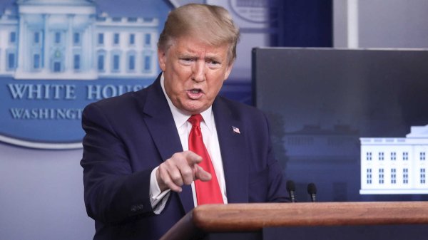 正规股票配资官网 洛杉矶市长称不能被联邦政府撕裂